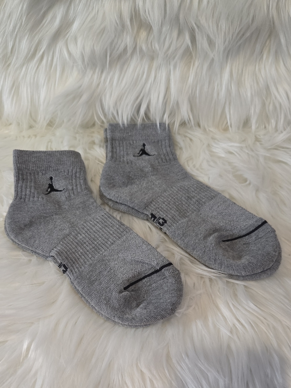 Jordan Womens Ankle Socks Gray Size 6-9 Two Pair Bundle
